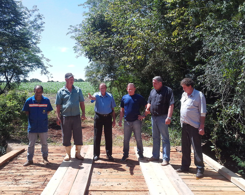 EXECUTIVO INAUGURA PONTE EM QUARAIM